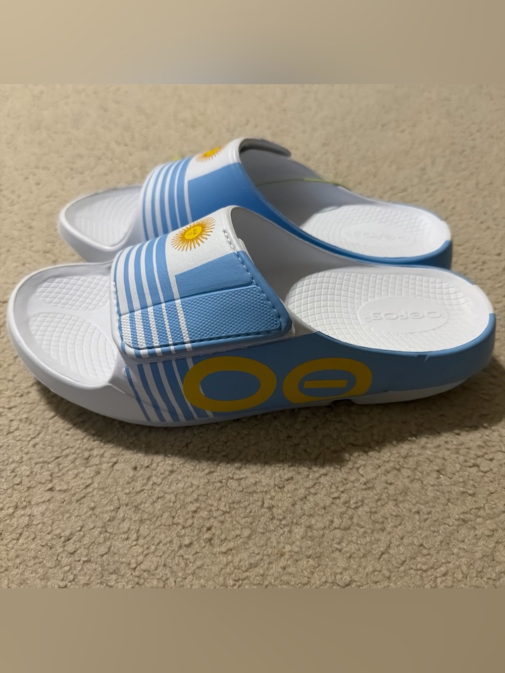 OOFOS Men’s Size 11 OOAHH Sport Flex Limited Edition ARGENTINA Slides Sandals